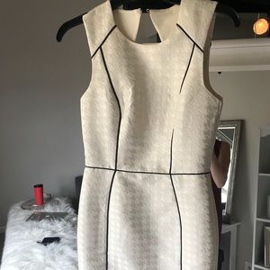 White, 3-inch sleeve dress